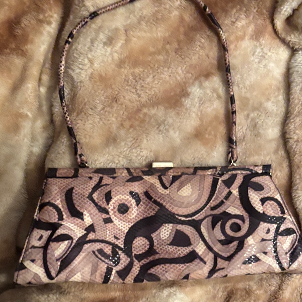 Vintage Women’s Beige Cream and Brown Abstract Patterned Shoulder Bag
